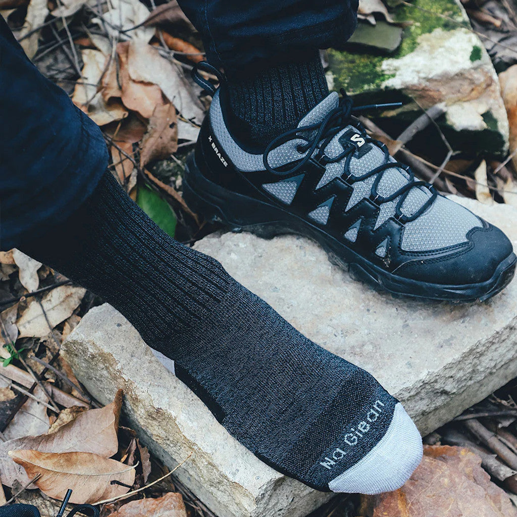 Na Giean Kaos Kaki Hangat Hiking NGCM0005 Crew Merino Wool Socks Travelling