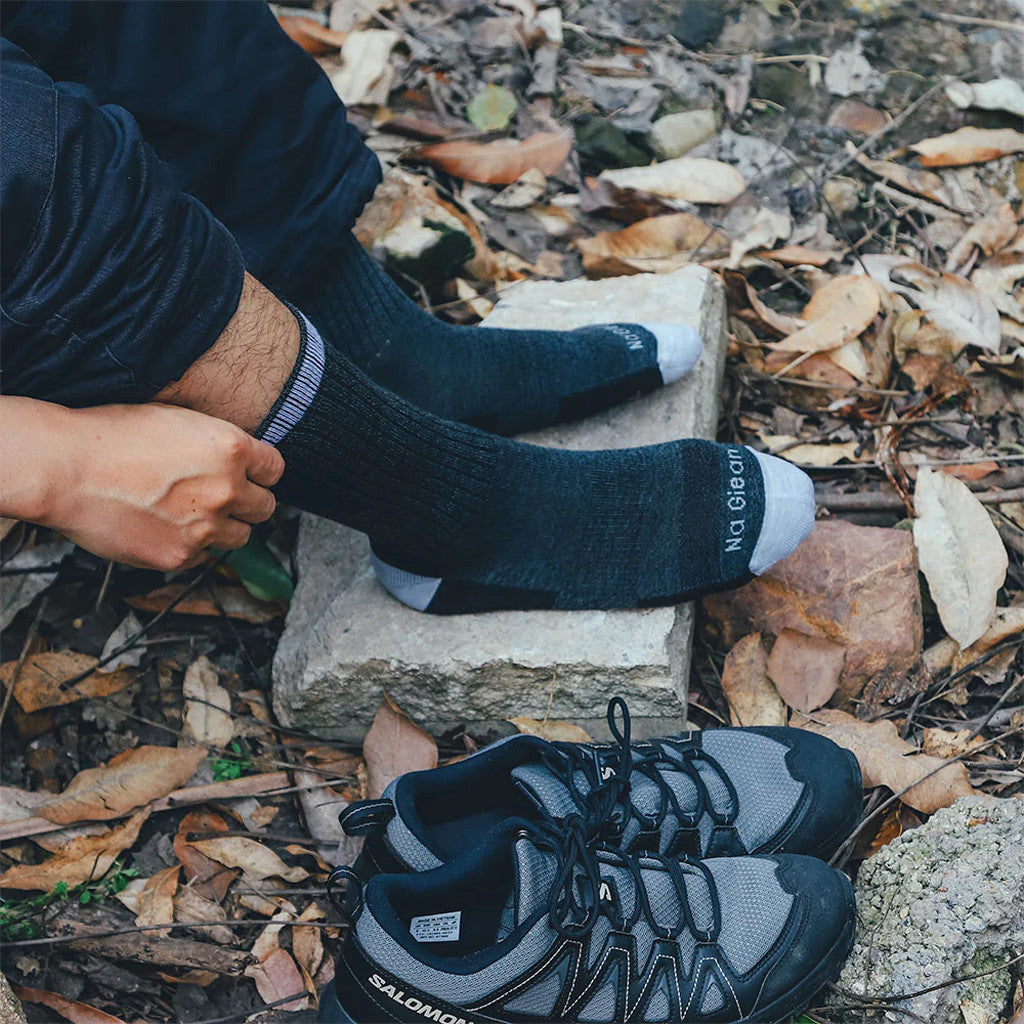 Na Giean Kaos Kaki Hangat Hiking NGCM0005 Crew Merino Wool Socks Travelling