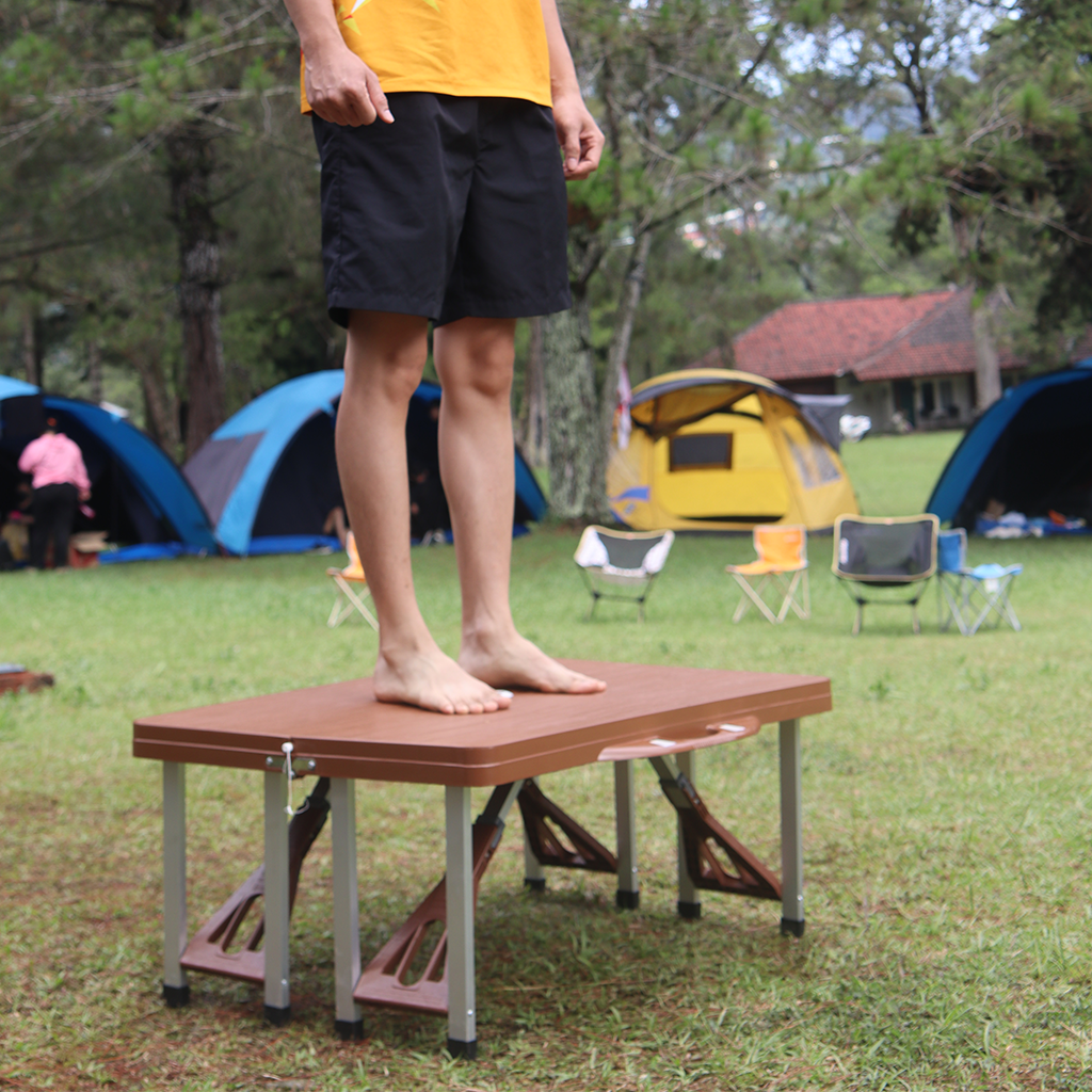 Meja Lipat Koper Portable Camping 4 Orang - HIke n Run Foldway Camping Table