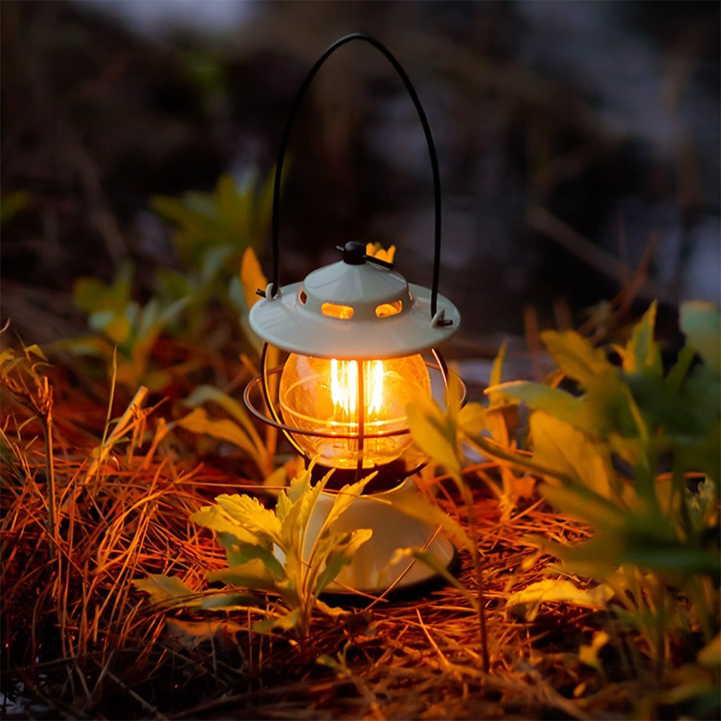 Lampu Camping Blackdeer BD1211730 Vintage LED Lantern Moon Reflection